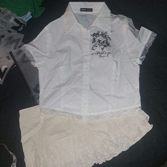 SALE!! NEW Size SM Short Lace Cream Denim Skirt with 2 Blouses - Picture 12 of 14